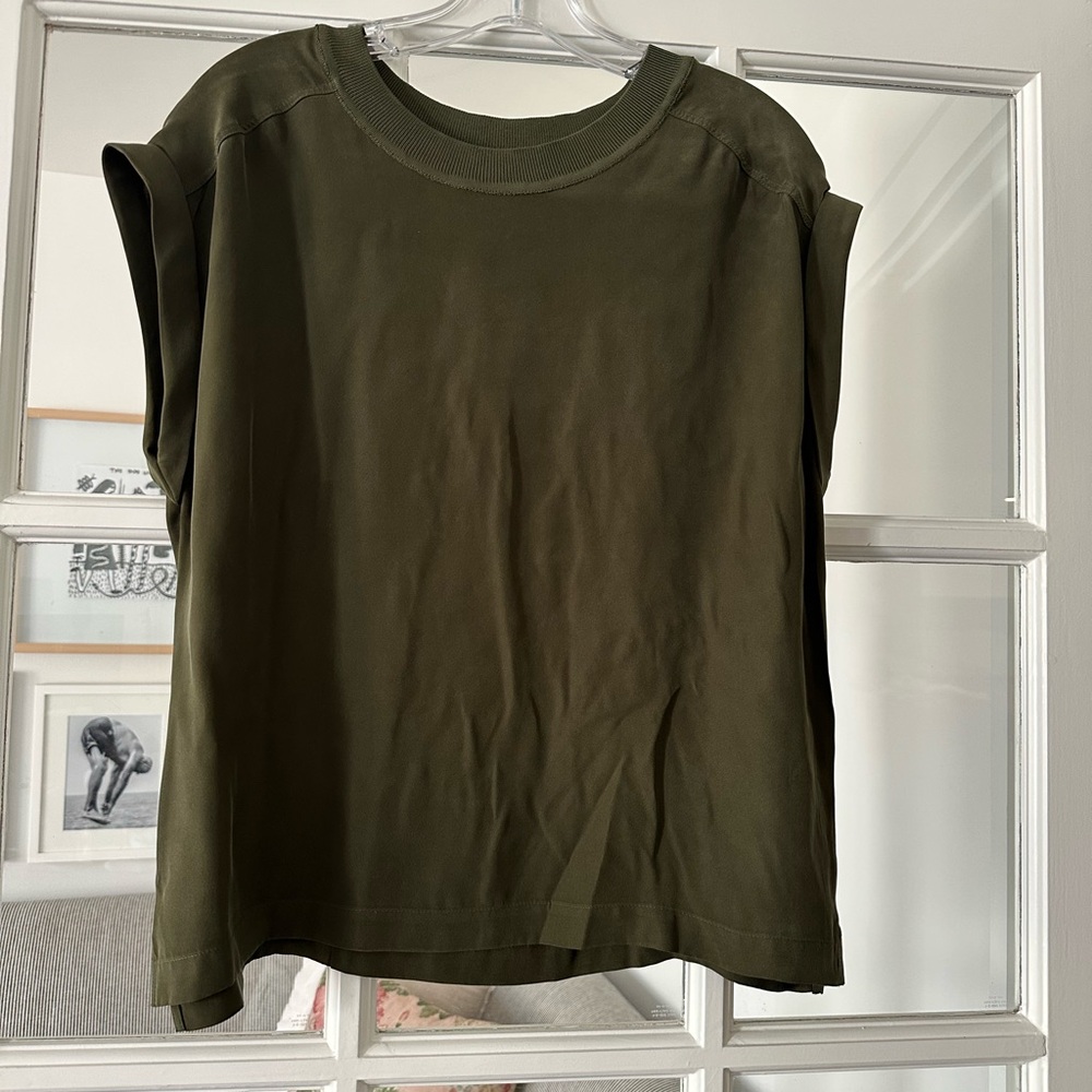 Frame Cap Sleeve Top